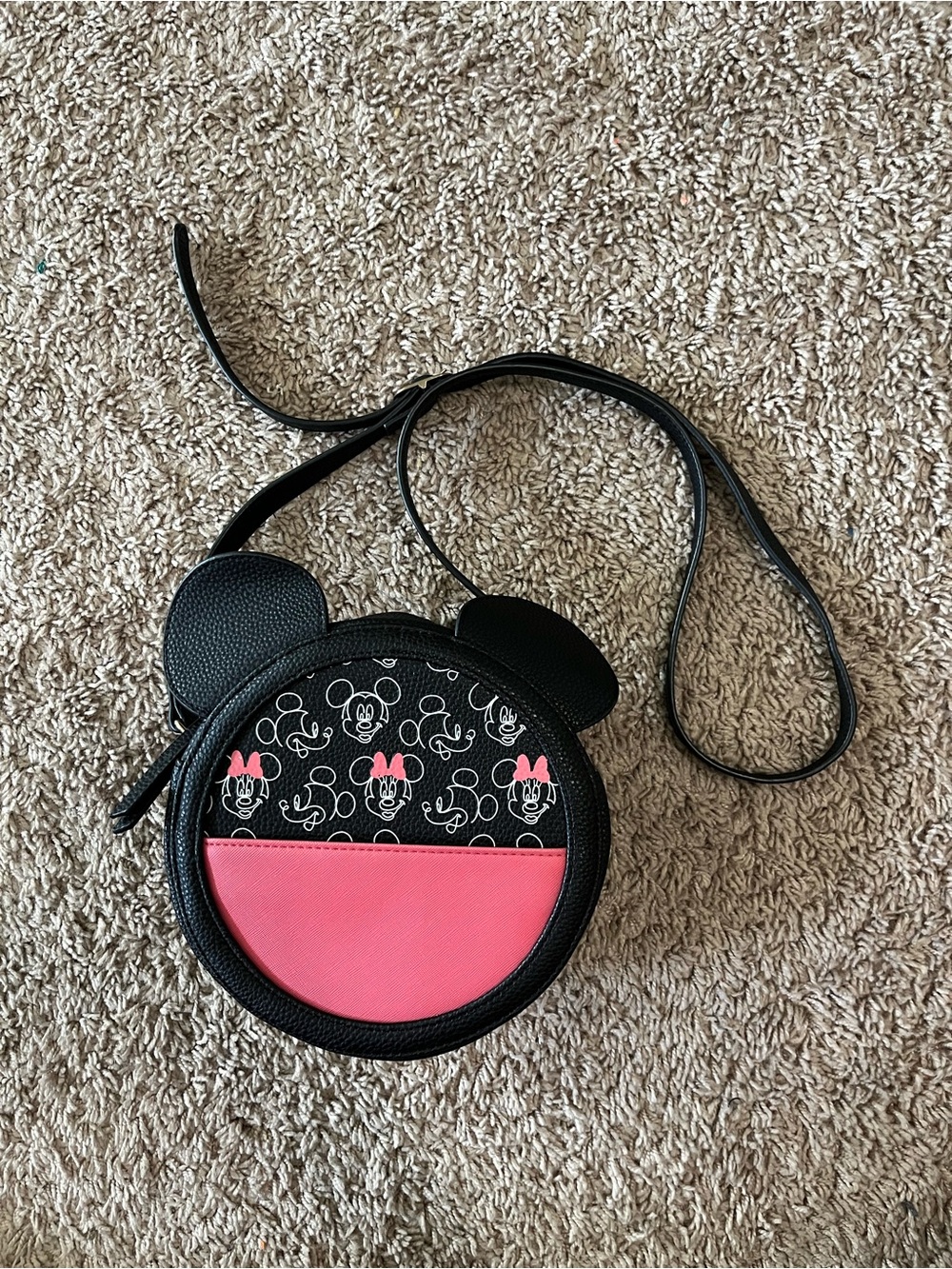 DANI by Danielle Nicole Disney's Minnie Mickey Mouse Black Crossbody Purse NEW
